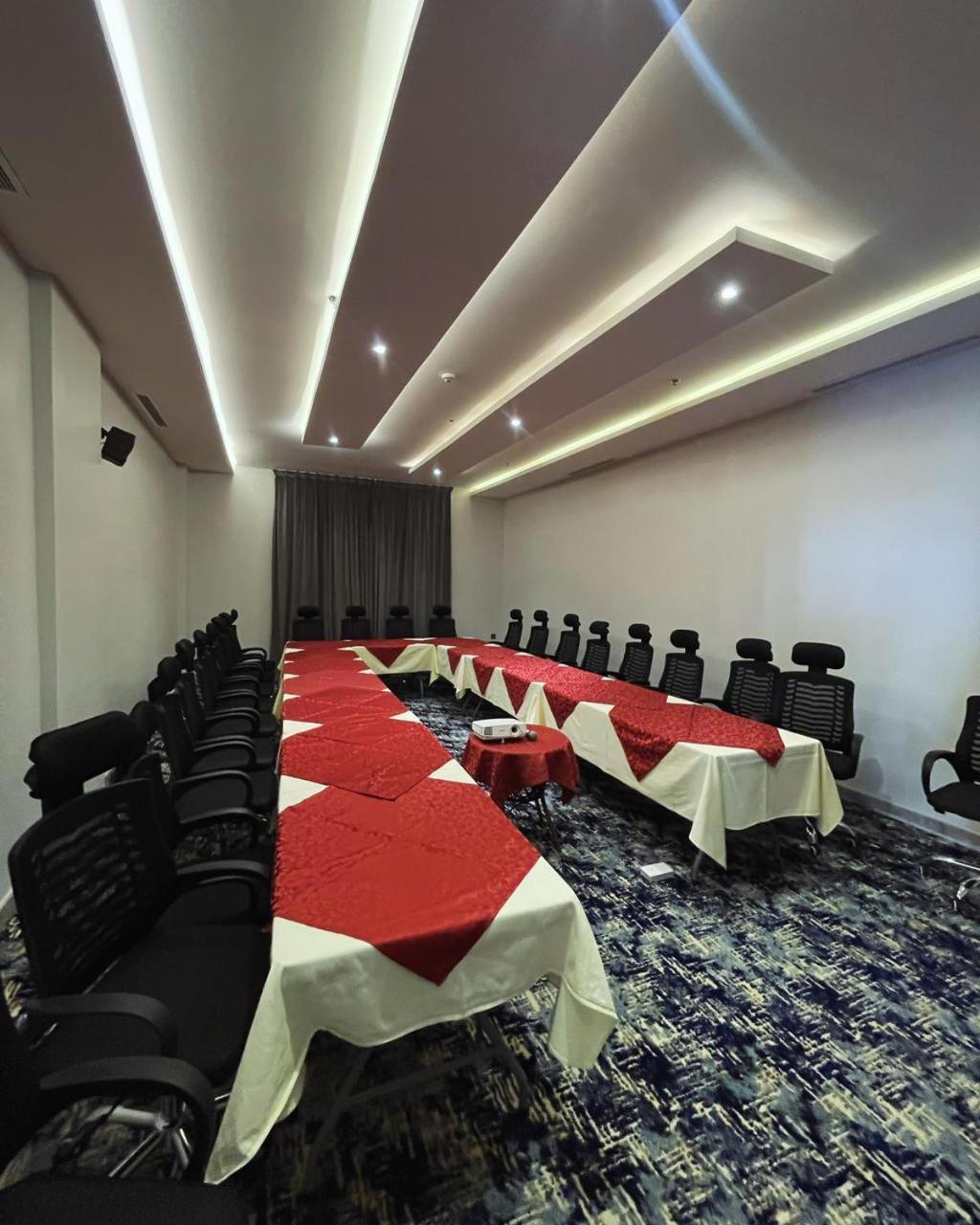 فندق بيرلي Pearly Hotel Абха Екстериор снимка